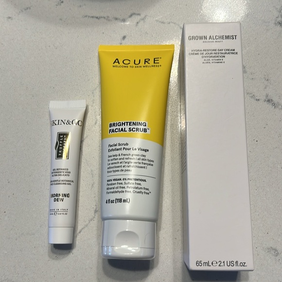 Skin care bundle - Picture 1 of 5